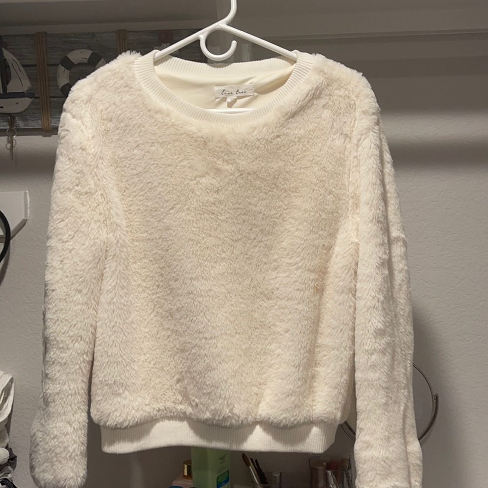 Love tree medium size fur sweater in excellent condition worn1x only